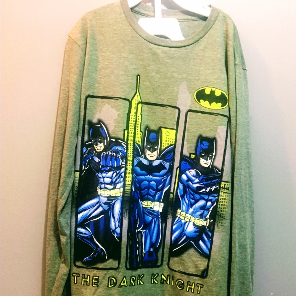 NWOT Boys Batman Long Sleeve Shirt Size M
